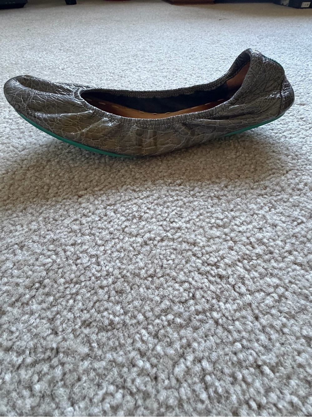 Tieks Grey Croc Patent Leather Ballet Flats size 9 - Picture 7 of 10